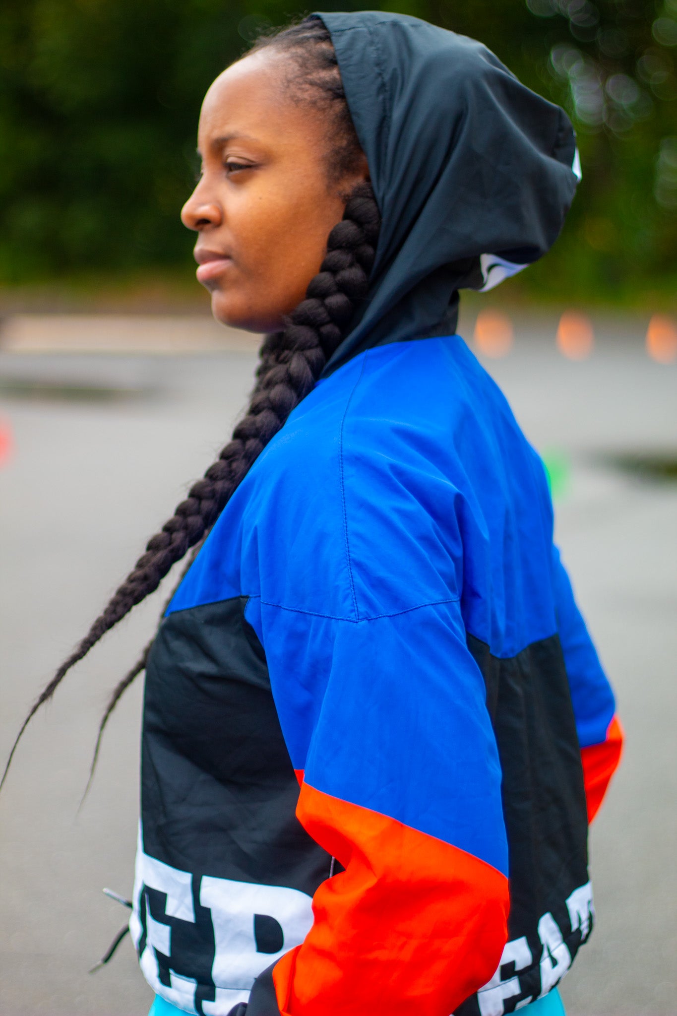 "POWER" Women’s cropped windbreaker